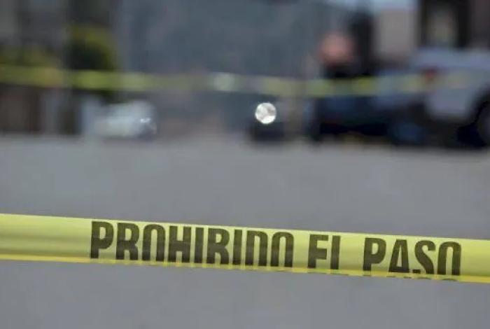 Investigan hallazgo de cadáver “encobijado” en San Lucas, Michoacán