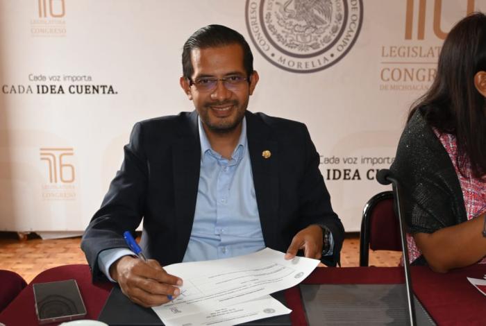 Invita Conrado Paz a participar en concurso Dibujo Parlamentario 2026