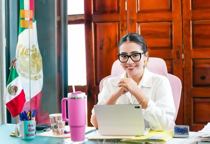 INVITA LA PRESIDENTA MUNICIPAL YOHANA MENDOZA AL GRAN FESTEJO DEL DÍA DE LA MADRE EN ARIO DE ROSALES.