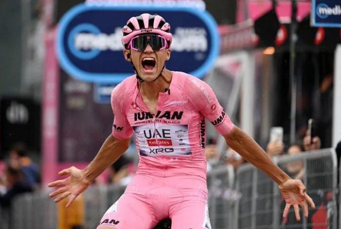 Isaac del Toro cada vez más cerca de conquistar el título del Giro de Italia