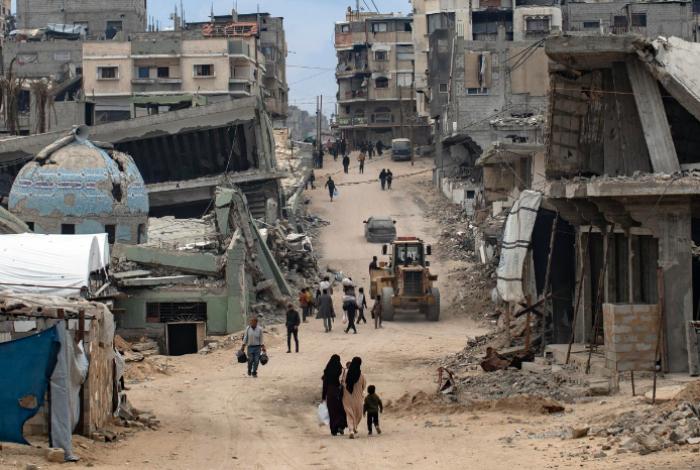 Israel aprueba un programa piloto para construir casas temporales en Gaza