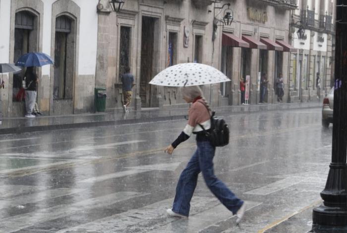 Ivo causará lluvias de muy fuertes a intensas en Colima, Michoacán y Jalisco