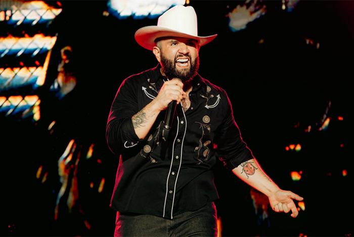  ¡Jalo por las Mujeres! Productos menstruales a cambio de boletos para ver a Carín León en Morelia