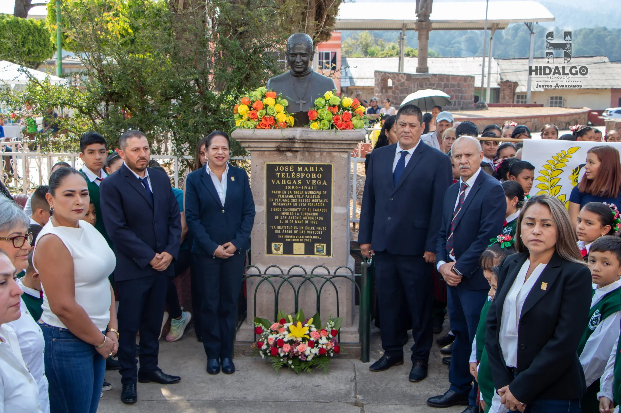 ​Jeovana Alcántar, encabezó el acto y desfile conmemorativo del CII Aniversario de la elevación a Tenencia de San Antonio Villalongín
