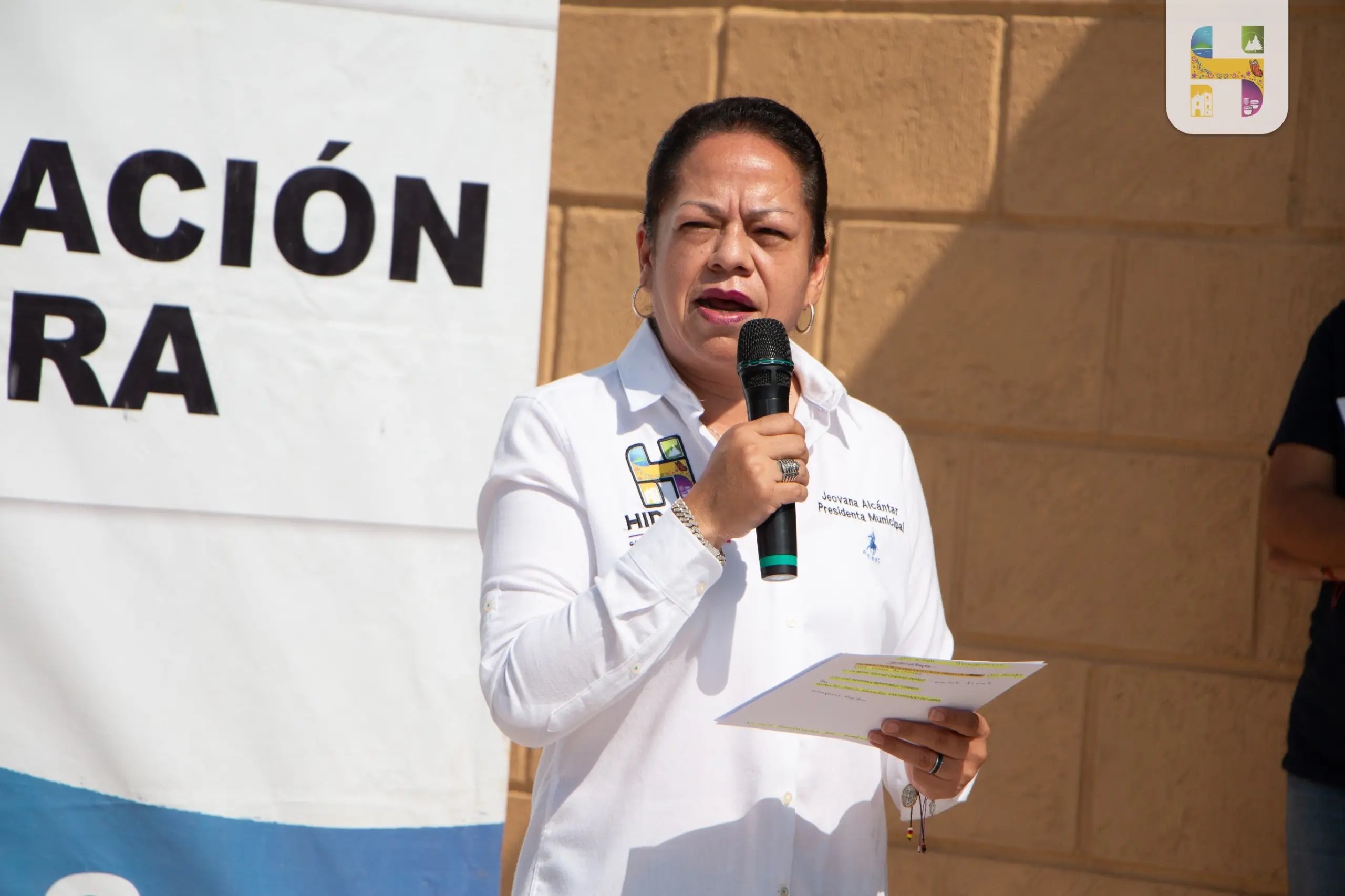 Jeovana Alcántar, inauguró la pavimentación de la calle Presa del Bosque de la Colonia Presa de Chávez, en su primera y segunda etapa