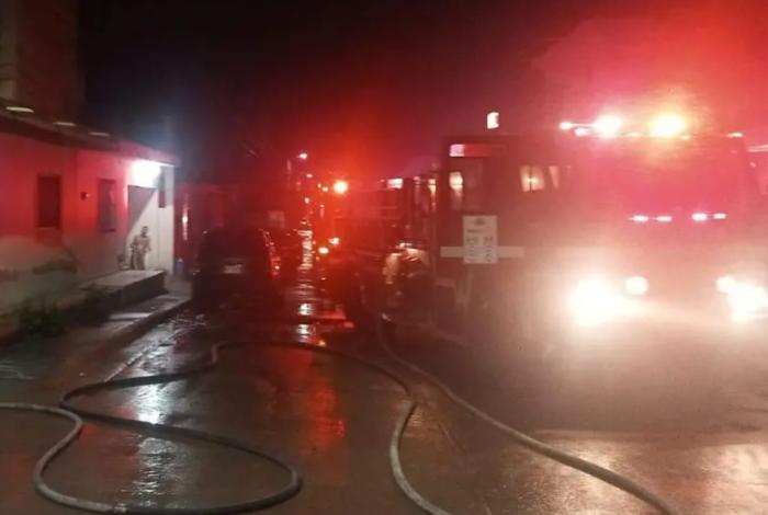 Joven mujer pierde la vida en voraz incendio, en Zamora