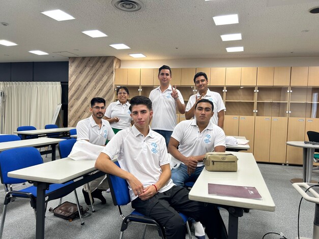 Jóvenes michoacanos se lanzan a Japón, al Japan Innovation and Technology Immersion Program