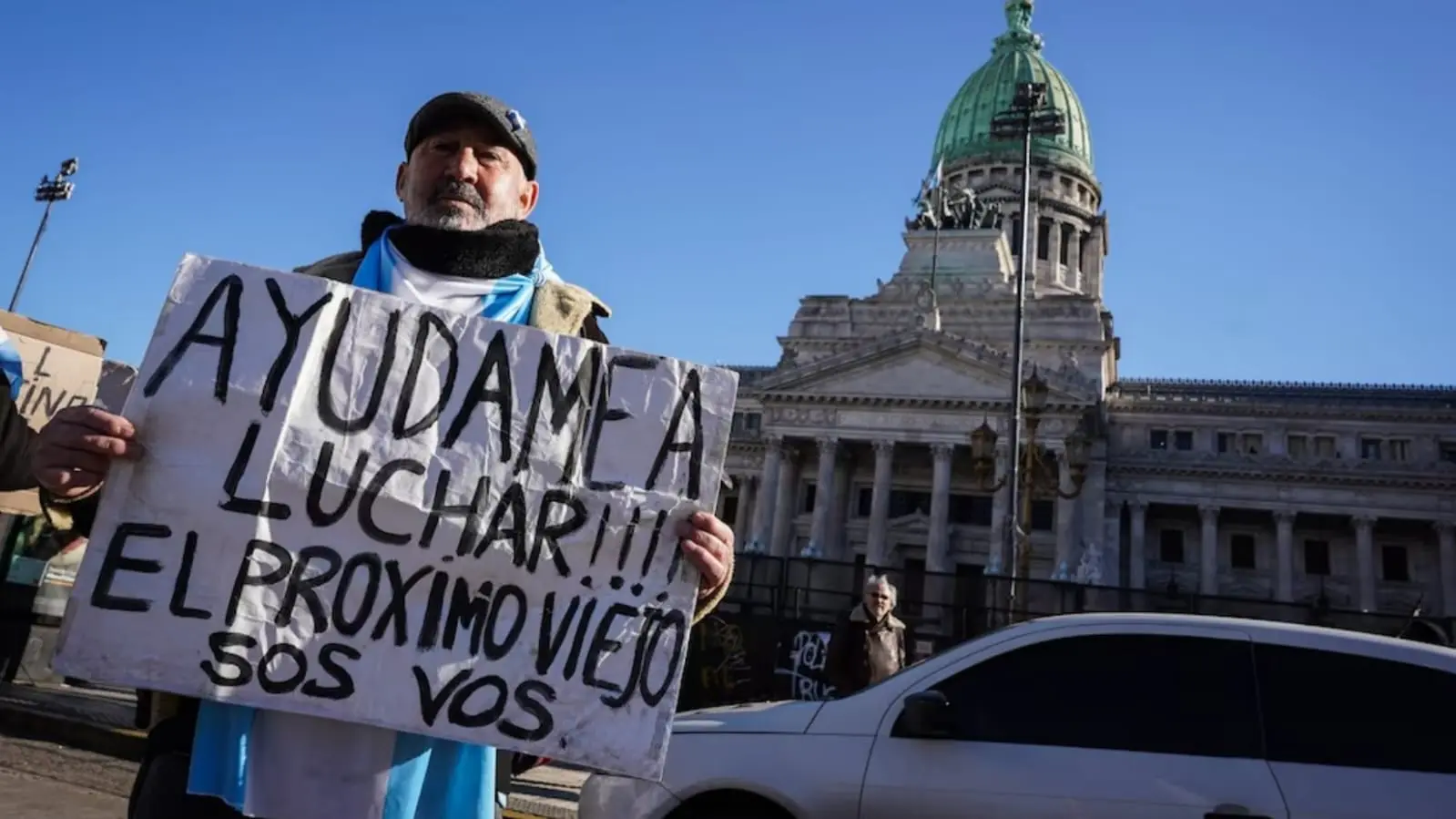 Jubilados en Argentina exigen aumento de pensiones y mejores condiciones de vida