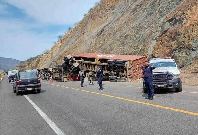  Jueves de accidentes en la autopista Siglo XXI