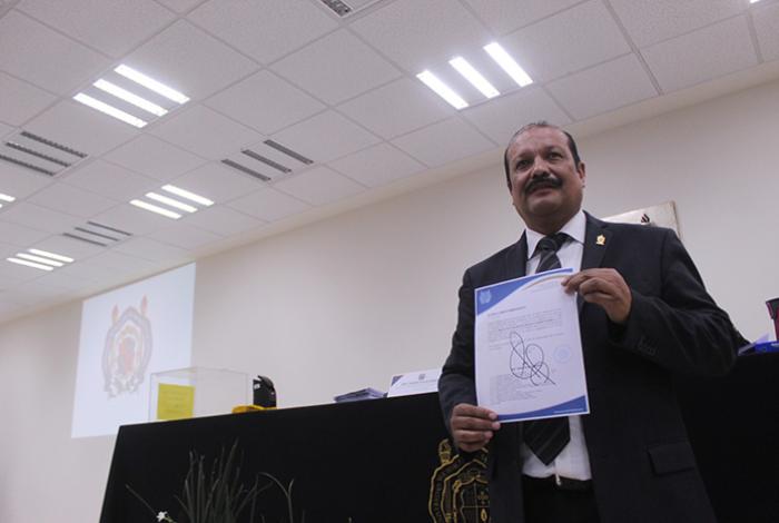 Juez federal concede tercera suspensión a favor del director de Derecho de la UMSNH