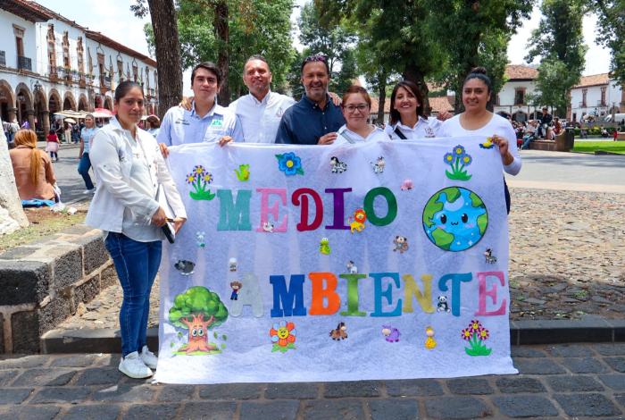 Julio Arreola encabeza conmemoración del Día Mundial del Medio Ambiente con desfile infantil en Pátzcuaro