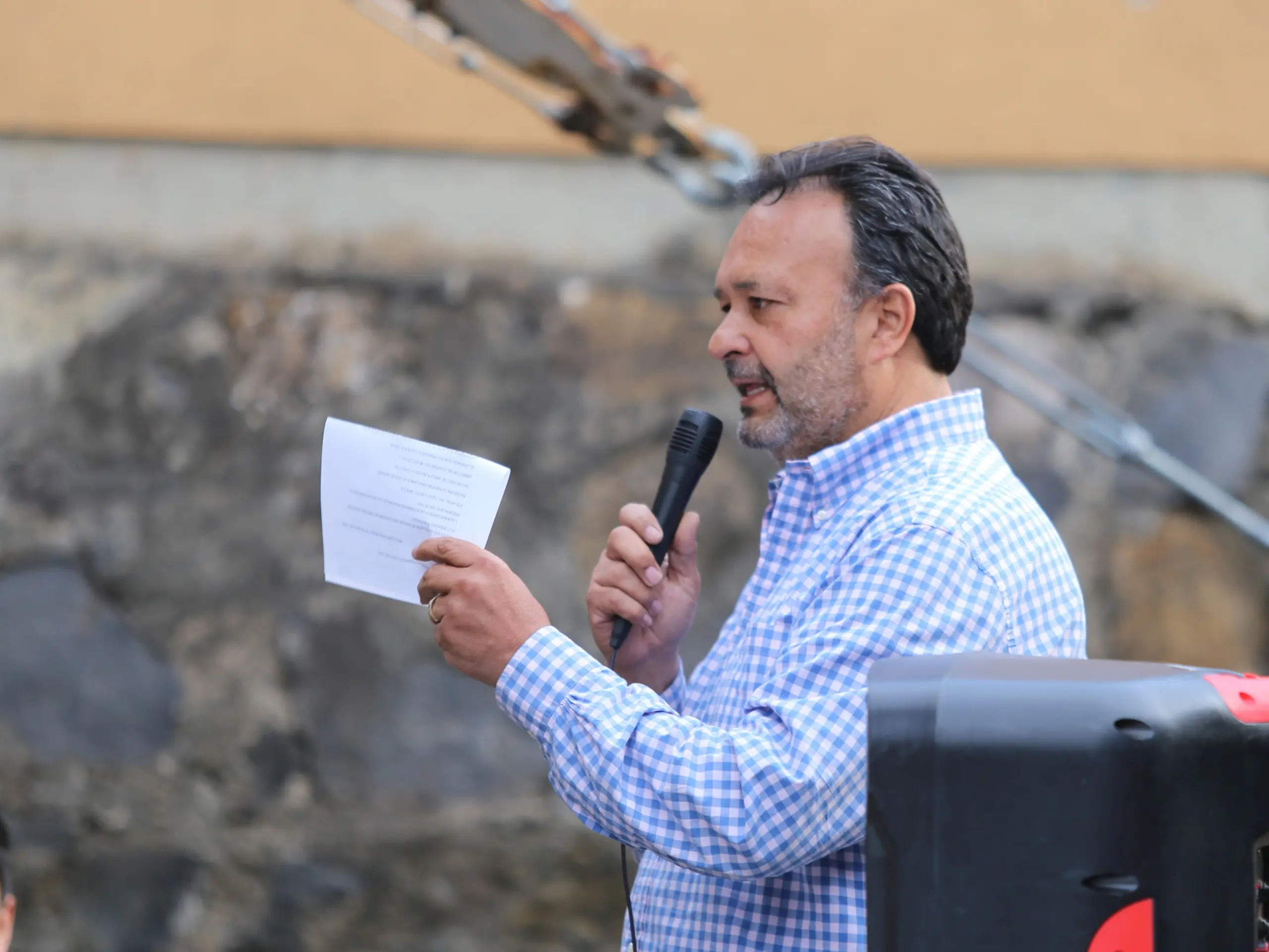  Julio Arreola escucha y atiende a vecinos de Vista del Lago: agua, seguridad, limpieza y vialidades, entre las prioridades