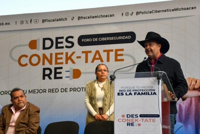 Julio Arreola impulsa la ciberseguridad en jóvenes de Pátzcuaro