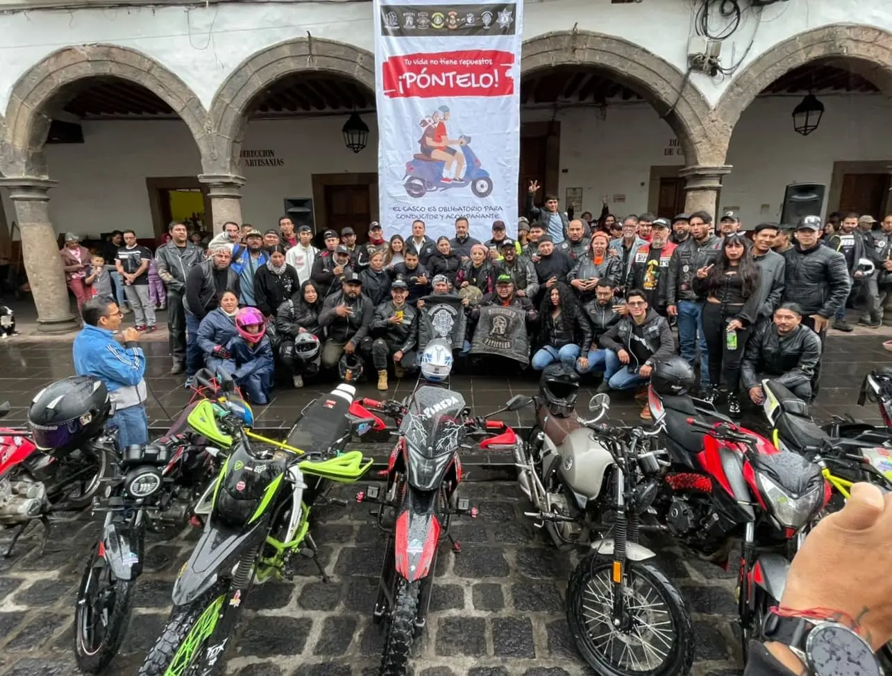 Julio Arreola promueve el uso del casco para salvar vidas en rodada con motociclistas