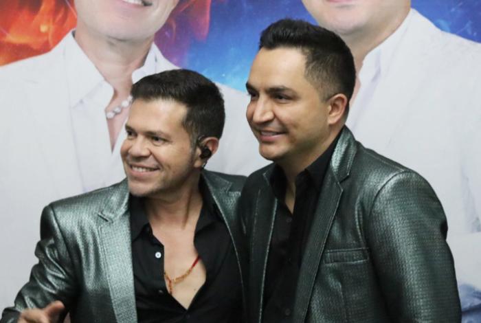 Juntos dan último concierto del año en Morelia; aparece Calibre 50 y van por dueto con El Buki