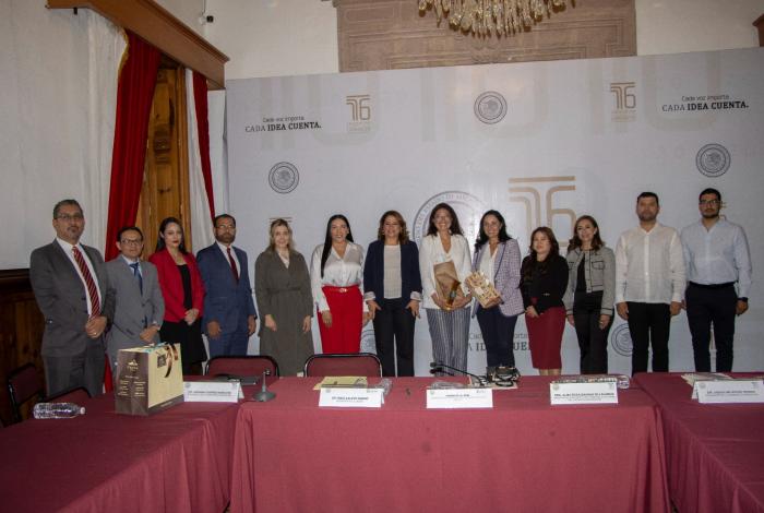 Karina Villa, Senadora del Distrito 25 de Illinois, Estados Unidos, señaló que el trabajo y compromiso legislativo debe demostrarse con hechos, no solo con palabras.