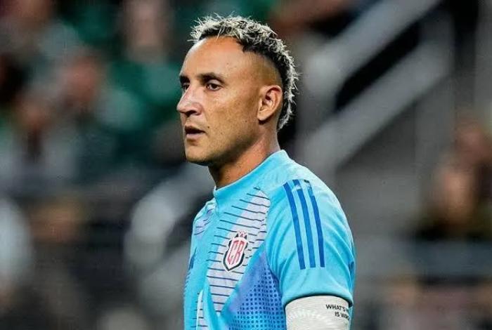 Keylor Navas arribó a México para firmar con los Pumas
