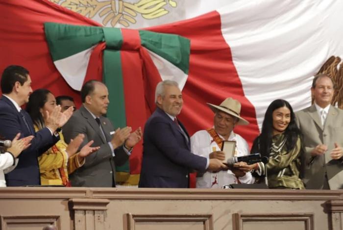 La 76 Legislatura entrega la Presea a las Comunidades Indígenas Mazahua