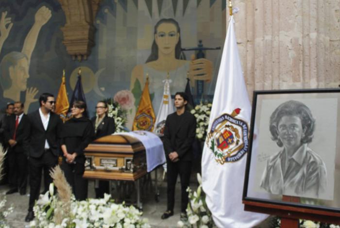 La Facultad de Derecho despide con honores a la Lic. María Guadalupe Morales Ledesma