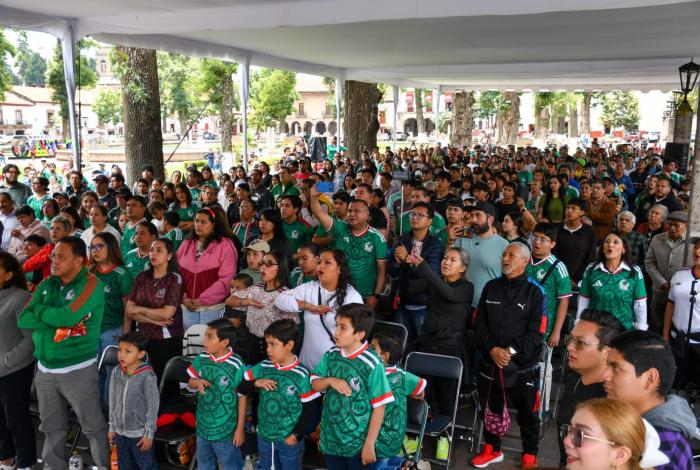 La fiesta mundialista arrancó en Pátzcuaro con el Jalo Futbolero