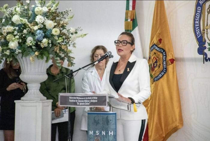 La Medicina es una forma de humanismo en acción, una expresión viva del espíritu nicolaita: Yarabí Ávila