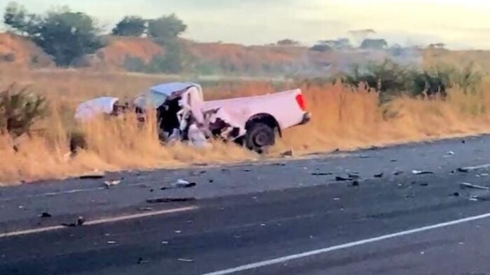 La Piedad: Muere conductor de una camioneta tras ser embestido por pipa