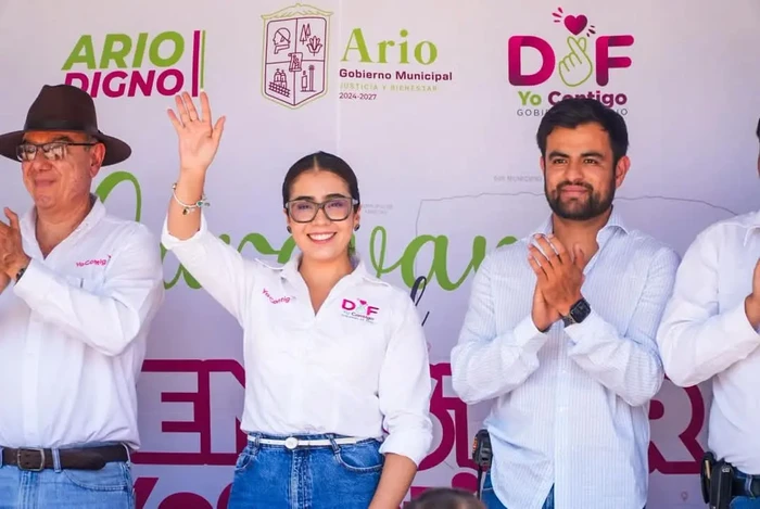 LA PRESIDENTA DE ARIO, YOHANA MENDOZA LLEGA CON LA CARAVANA PARA EL BIENESTAR YO CONTIGO A SAN CAYETANO Y ARAPARÍCUARO; ENTREGA CEMENTO Y ELECTRODOMÉSTICOS.