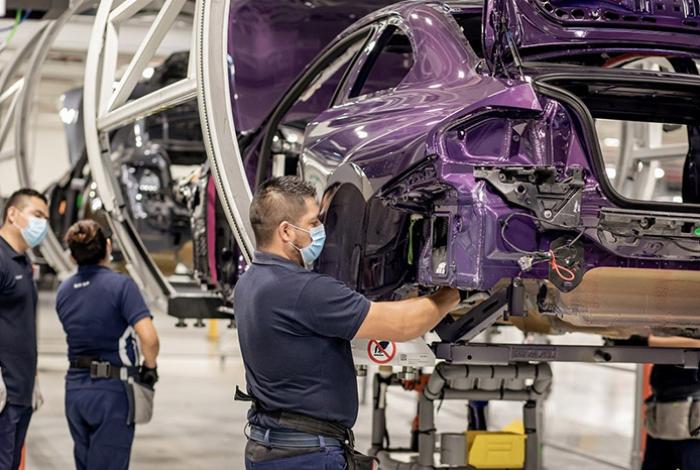 La producción de autos en México cae un 1.4 % y las exportaciones suben un 1.26%