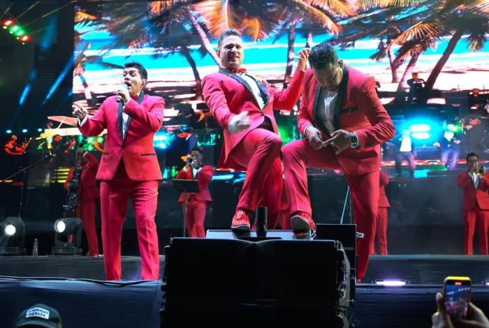 La Sonora Santanera puso a bailar a los michoacanos en el Festival de Origen