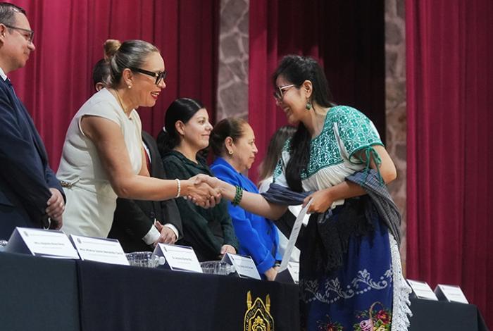 La Universidad Michoacana es grande, es fuerte y se defiende sola: Yarabí Ávila
