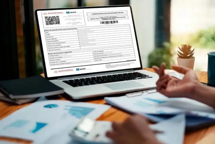 Lanza SAT nueva cédula para facturar en México ¿Qué pasará con la constancia de situación fiscal?
