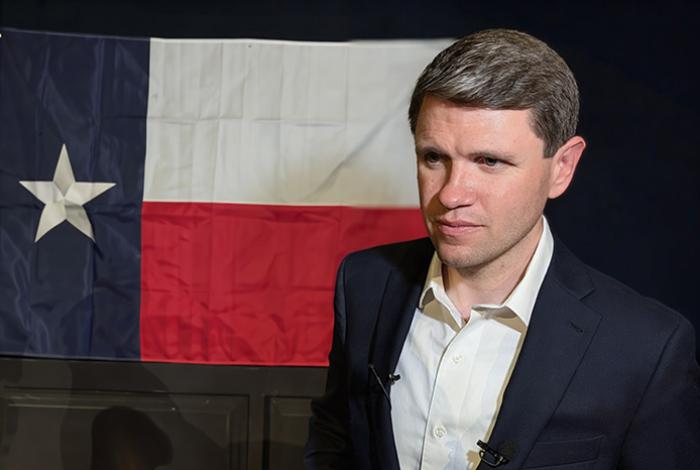 Latinos en Texas impulsaron victoria de Talarico, nueva figura estrella demócrata en EUA