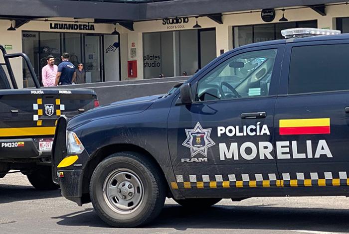 Le roban 54 mil pesos que acababa de retirar en Las Américas, en Morelia