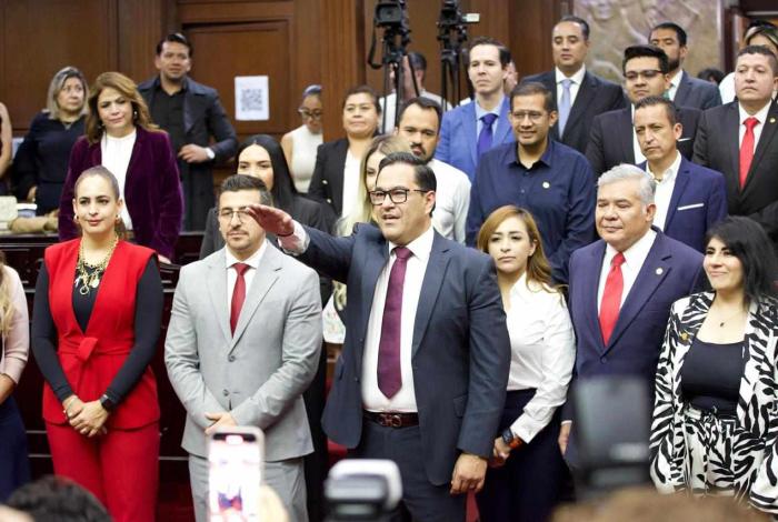 Legisladores nombran a Víctor Manuel Serrato como titular de la CEEAV