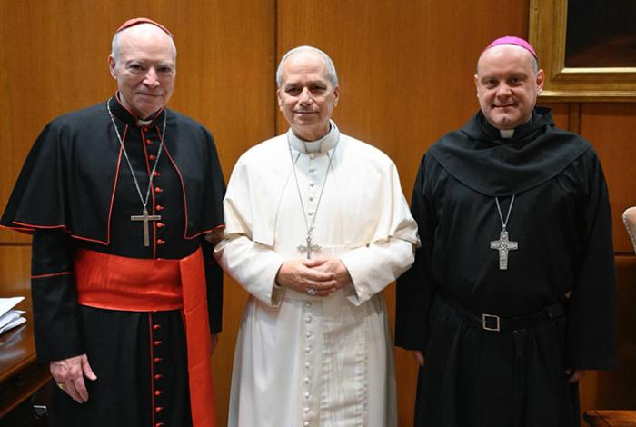 León XIV expresa deseo de viajar “pronto” a México en reunión con arzobispo Aguiar Retes