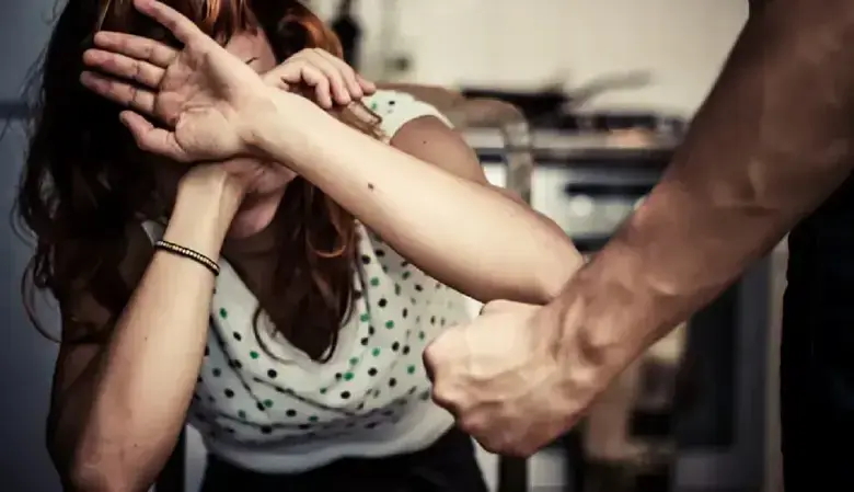 Lesiones dolosas contra mujeres suman más de 30 mil casos en cinco meses