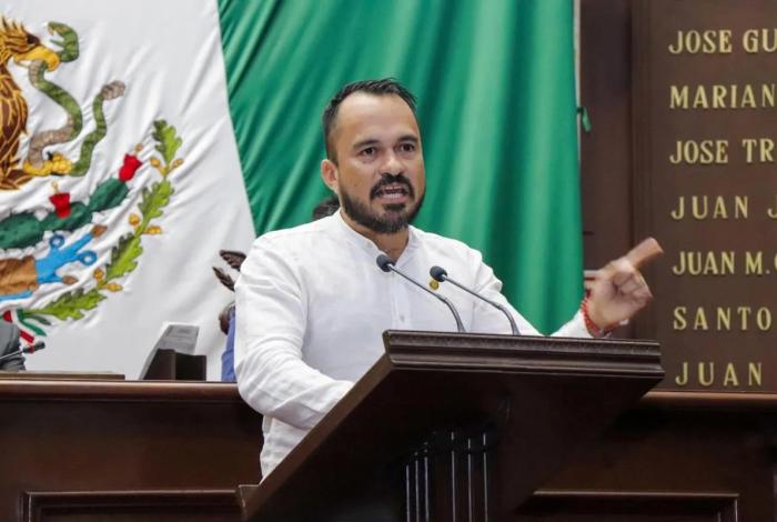 Álgida discusión en Congreso Michoacán por operativo de seguridad en sesión solemne en Apatzingán