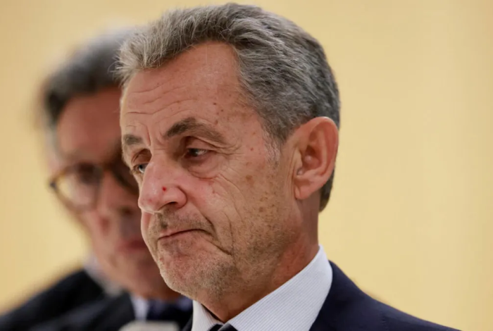 Liberación de Nicolas Sarkozy bajo control judicial tras condena por conspiración