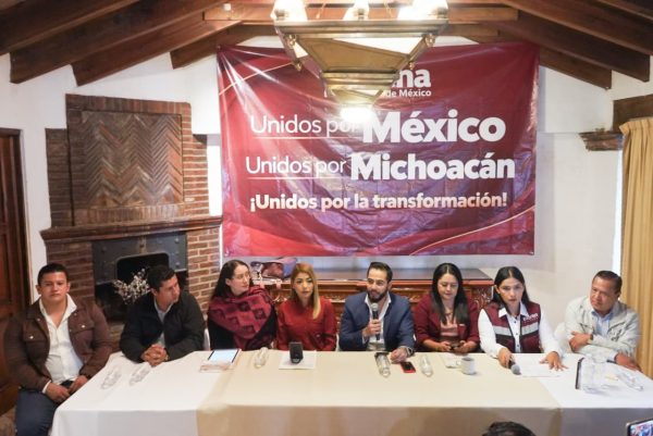 Líderes morenistas en apoyo a Morón, ahora respaldan a Carlos Torres Piña