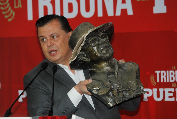 Llama Memo Valencia a los jóvenes a no caer en las trampas del crimen organizado