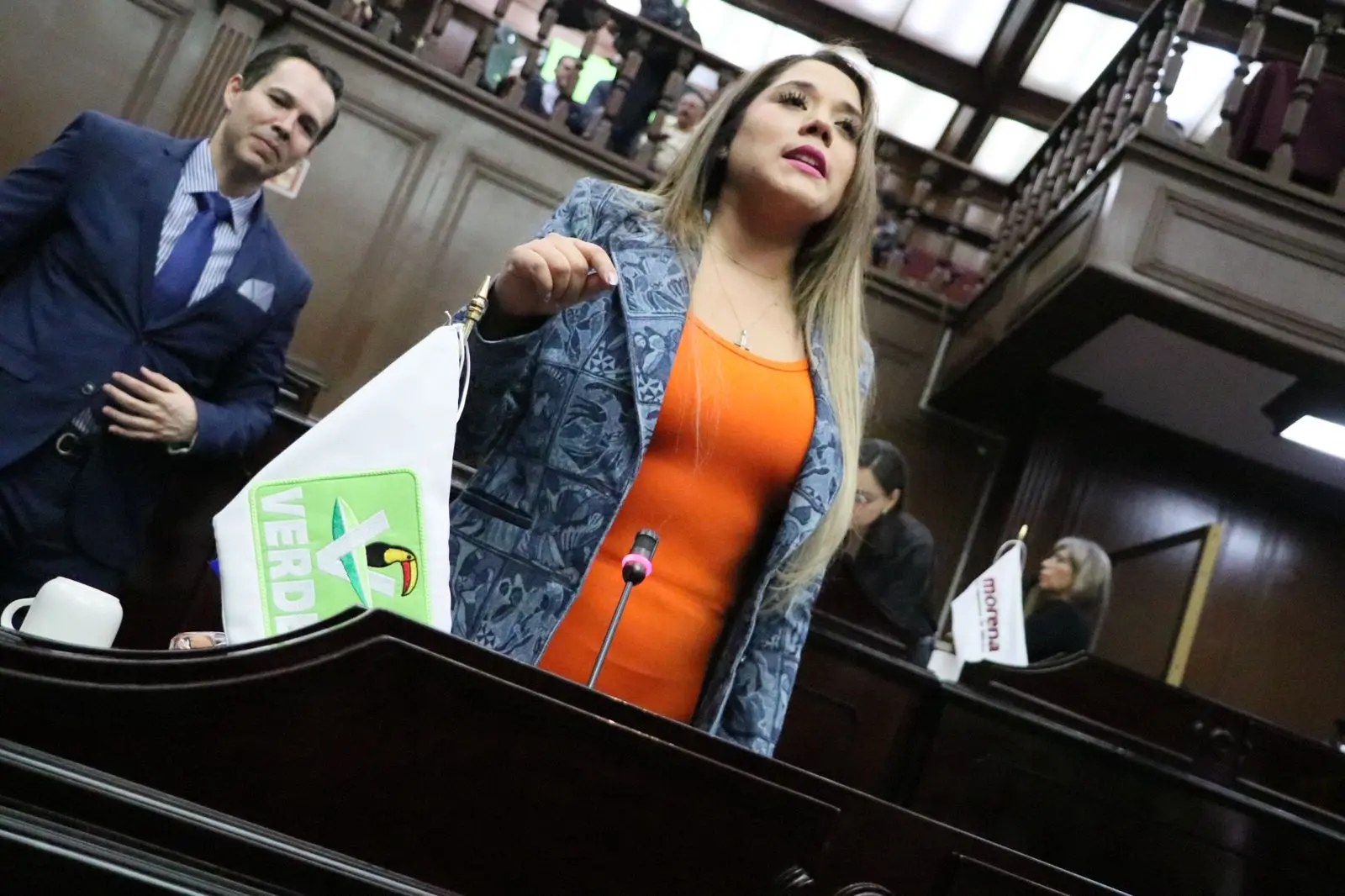 Llama Xóchitl Ruiz a dignificar condiciones laborales y garantizar respaldo a familias de policías caídos
