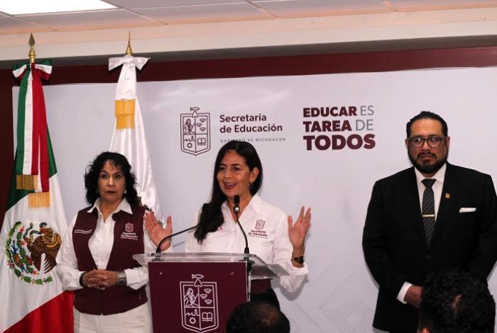 Llaman a denunciar ausencia de maestros en el arranque del ciclo escolar 2025-2026 en Michoacán