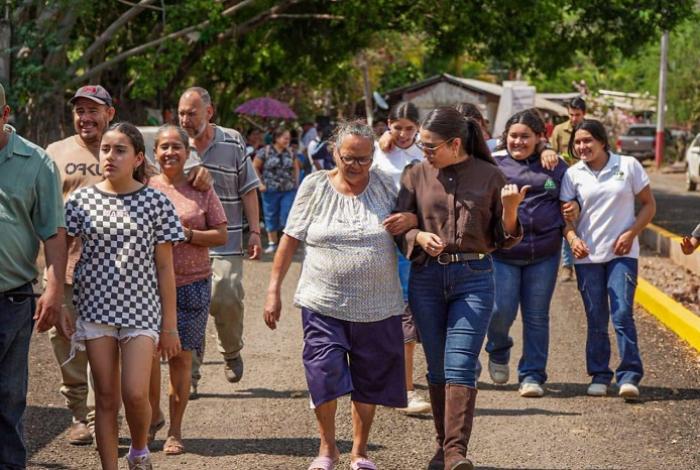 Llega la justicia social a Playa de Guadalupe: Yohana Mendoza inaugura tramo carretero