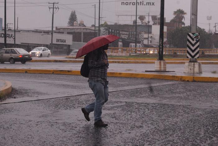 Lluvias puntuales en Michoacán por avance de tormenta Barbara; se prevé crezca a huracán categoría 1 el lunes