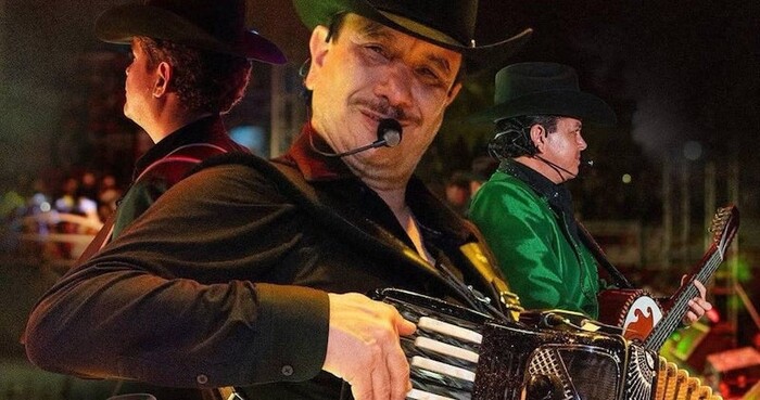 Los Alegres del Barranco ganan suspensión contra prohibición de narcocorridos en Michoacán
