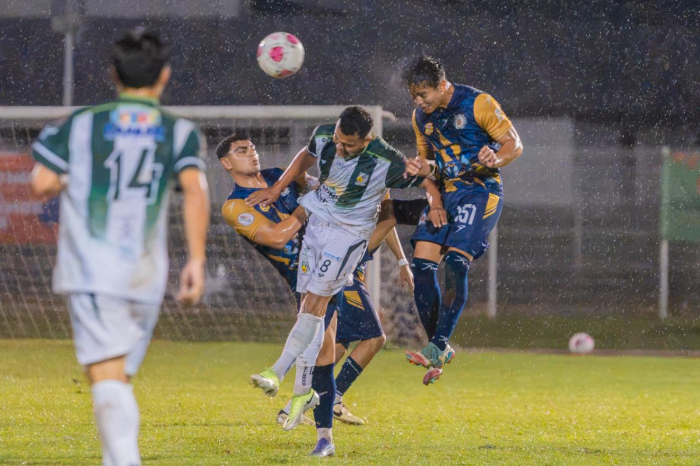 Los Zorros matienen su paso perfecto