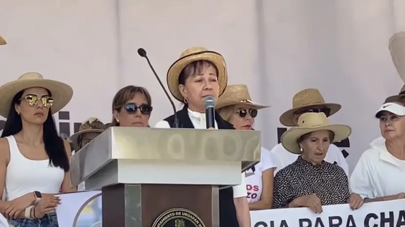 Madre de Carlos Manzo se suma al grito de paz en Uruapan