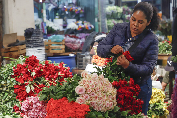 Madres trabajadoras en México, entre barreras laborales y sobrecarga de tareas de cuidado