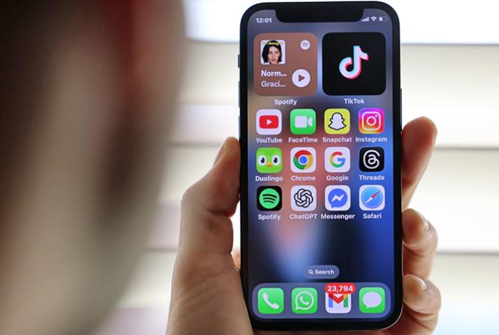 Malasia restringirá el acceso de menores de 16 años a las redes sociales a partir de junio