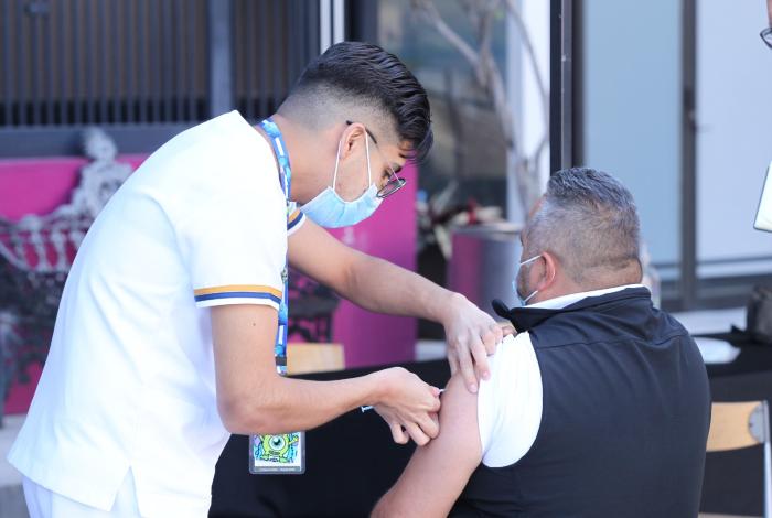 Mantiene INE su Campaña Preventiva de Vacunación contra el sarampión entre su personal en la Ciudad de México